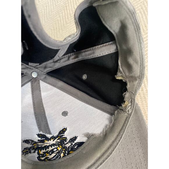 WSU Wichita State NCAA Shockers Cap Hat Adjustable Gray OS - Picture 6 of 7